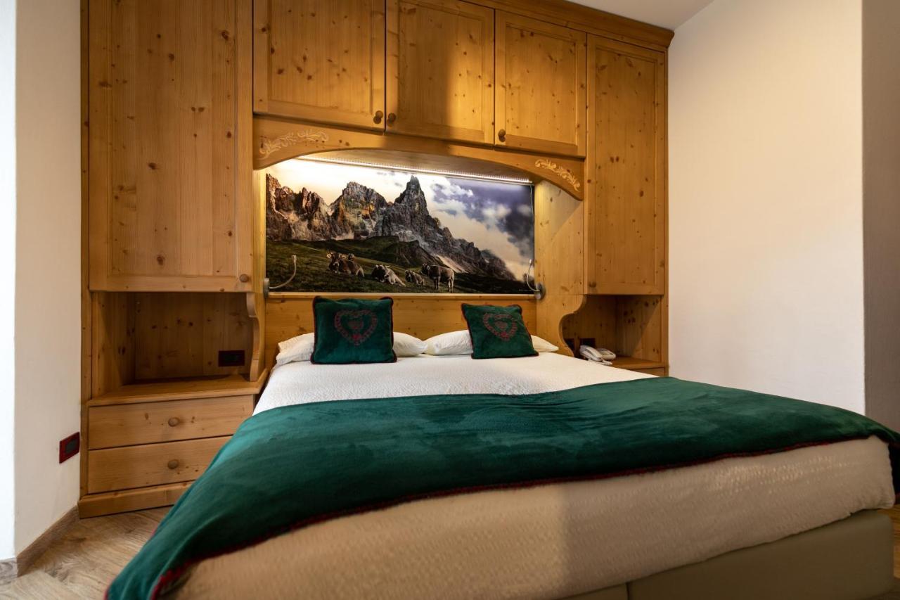 Hotel Isolabella Wellness Fiera Di Primiero Dış mekan fotoğraf